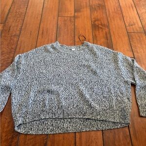 DIVIDED BLACK N WHITE CROPPED SWEATER